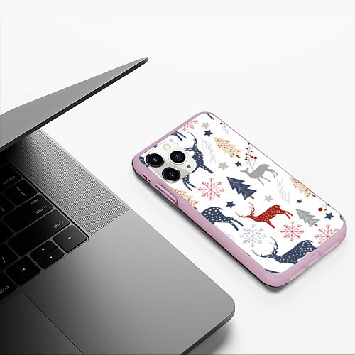 Чехол iPhone 11 Pro матовый Олени в новогоднем лесу / 3D-Розовый – фото 3