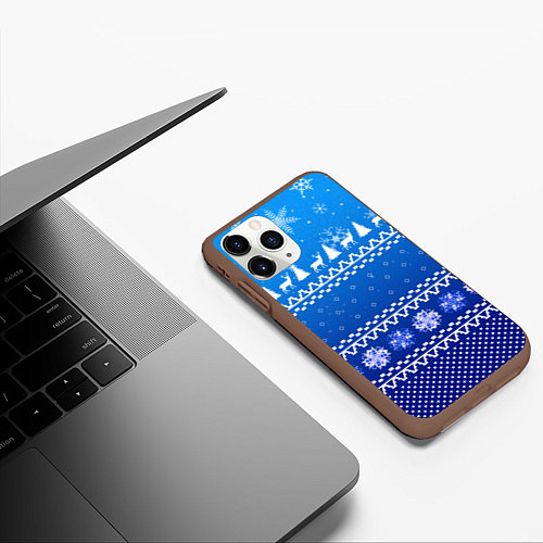 Чехол iPhone 11 Pro матовый Новогодний узор на синем фоне / 3D-Коричневый – фото 3