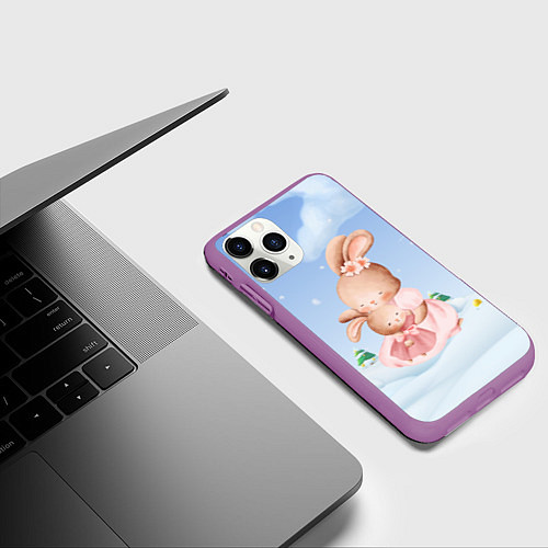 Чехол iPhone 11 Pro матовый Мама зайка обнимает зайчонка / 3D-Фиолетовый – фото 3