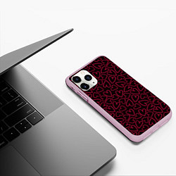 Чехол iPhone 11 Pro матовый Розовые сердечки на темном фоне, цвет: 3D-розовый — фото 2