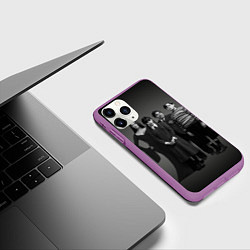 Чехол iPhone 11 Pro матовый Аддамс, семейный портрет, цвет: 3D-фиолетовый — фото 2