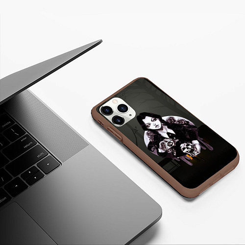 Чехол iPhone 11 Pro матовый Уэнсдэй: темный лес / 3D-Коричневый – фото 3