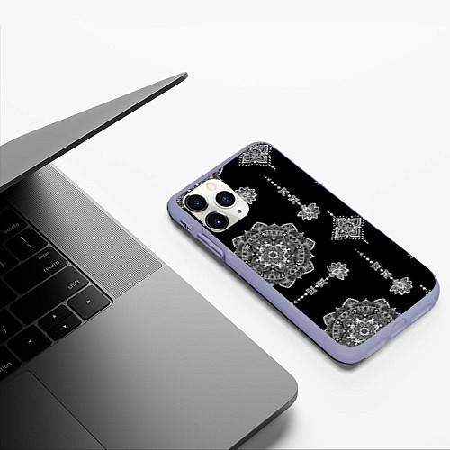 Чехол iPhone 11 Pro матовый Паттерн с орнаментом мандалы на черном фоне / 3D-Светло-сиреневый – фото 3