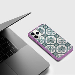 Чехол iPhone 11 Pro матовый Серый паттерн из листьев, геометрии и кристаллов, цвет: 3D-фиолетовый — фото 2
