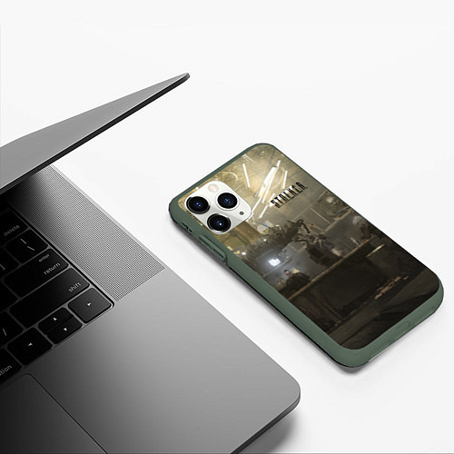 Чехол iPhone 11 Pro матовый STALKER Одиночка и бармен / 3D-Темно-зеленый – фото 3