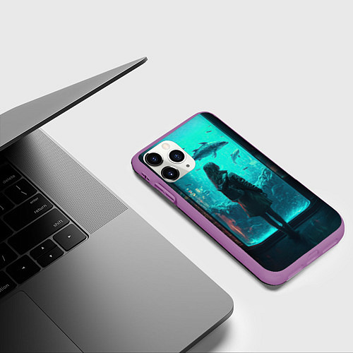 Чехол iPhone 11 Pro матовый Девушка и аквариум / 3D-Фиолетовый – фото 3