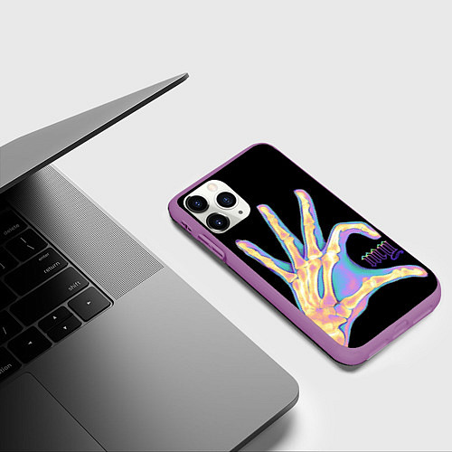 Чехол iPhone 11 Pro матовый Сердечко левой рукой - неоновый рентген / 3D-Фиолетовый – фото 3