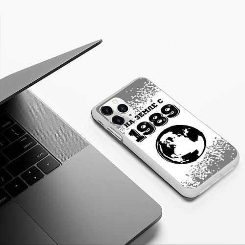 Чехол iPhone 11 Pro матовый На Земле с 1989: краска на светлом / 3D-Белый – фото 3