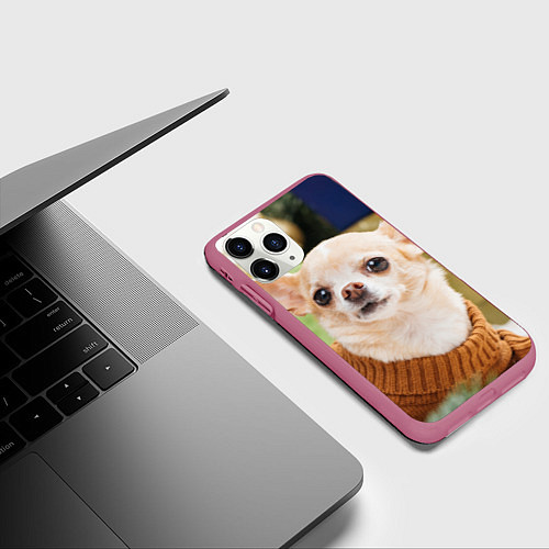 Чехол iPhone 11 Pro матовый Праздничный чихуахуа / 3D-Малиновый – фото 3