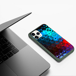 Чехол iPhone 11 Pro матовый Битва размытых пикселей, цвет: 3D-темно-зеленый — фото 2