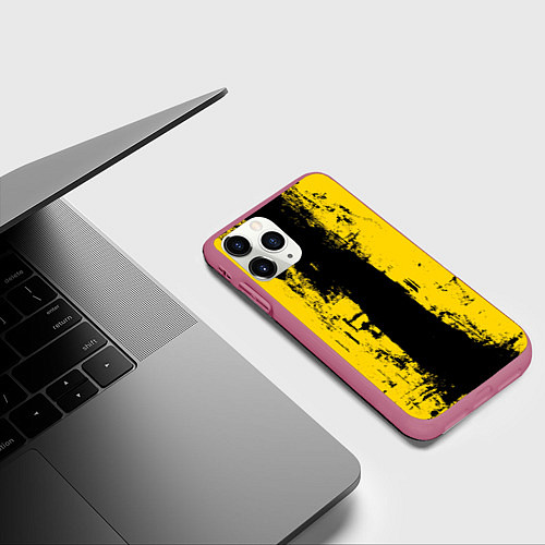 Чехол iPhone 11 Pro матовый Вертикальная черно-желтая полоса Cyberpunk 2077 / 3D-Малиновый – фото 3
