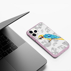 Чехол iPhone 11 Pro матовый Попугай на сером фоне, цвет: 3D-розовый — фото 2