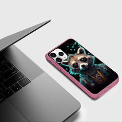 Чехол iPhone 11 Pro матовый Енот в стиле киберпанк, цвет: 3D-малиновый — фото 2