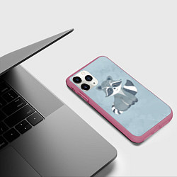 Чехол iPhone 11 Pro матовый Кроха енот, цвет: 3D-малиновый — фото 2