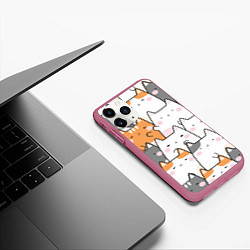 Чехол iPhone 11 Pro матовый Семья котиков, цвет: 3D-малиновый — фото 2