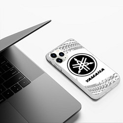 Чехол iPhone 11 Pro матовый Yamaha speed на светлом фоне со следами шин, цвет: 3D-белый — фото 2