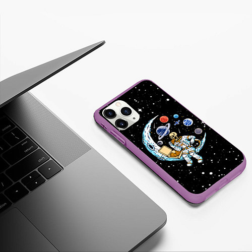 Чехол iPhone 11 Pro матовый Skeleton astronaut eats pizza while sitting on the / 3D-Фиолетовый – фото 3