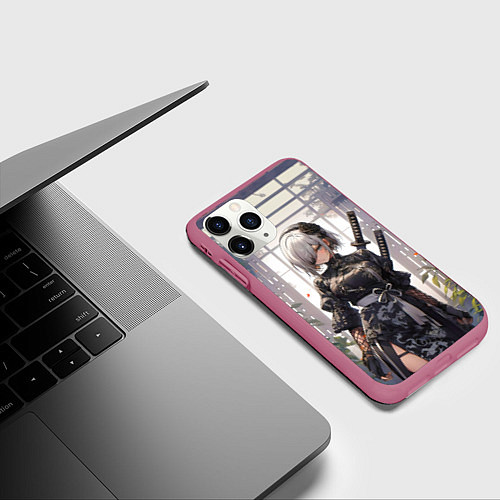 Чехол iPhone 11 Pro матовый Nier automata девушка с мечами / 3D-Малиновый – фото 3