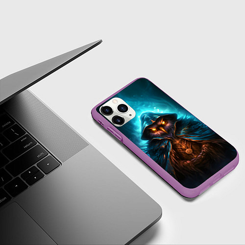Чехол iPhone 11 Pro матовый Сова в колдовской мантии / 3D-Фиолетовый – фото 3