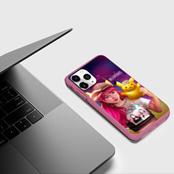 Чехол iPhone 11 Pro матовый Jisoo and Pikachu, цвет: 3D-малиновый — фото 2