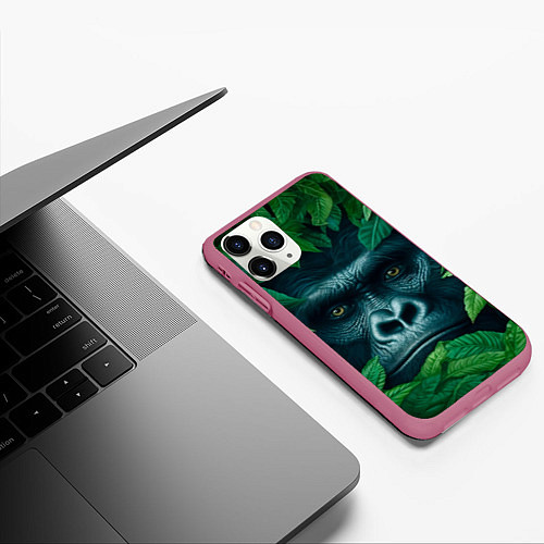 Чехол iPhone 11 Pro матовый Горилла в кустах / 3D-Малиновый – фото 3