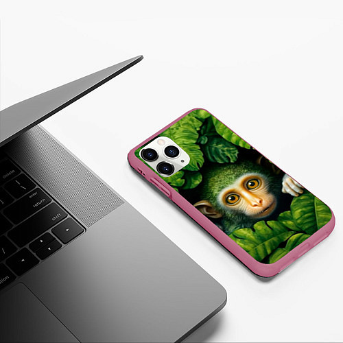Чехол iPhone 11 Pro матовый Маленькая обезьянка в листьях / 3D-Малиновый – фото 3