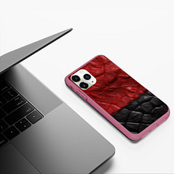 Чехол iPhone 11 Pro матовый Черная красная текстура, цвет: 3D-малиновый — фото 2