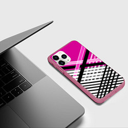 Чехол iPhone 11 Pro матовый Черно-белые косые переплетенные полосы на малиново, цвет: 3D-малиновый — фото 2
