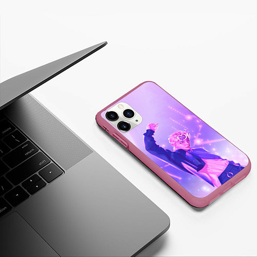 Чехол iPhone 11 Pro матовый Хёнджин на концерте - Стрей Кидс / 3D-Малиновый – фото 3