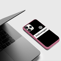 Чехол iPhone 11 Pro матовый Фольцваген - черный и белый, цвет: 3D-малиновый — фото 2