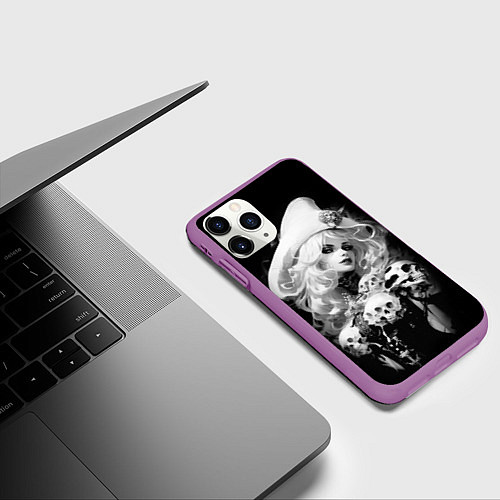 Чехол iPhone 11 Pro матовый Ведьма в белой треуголке / 3D-Фиолетовый – фото 3