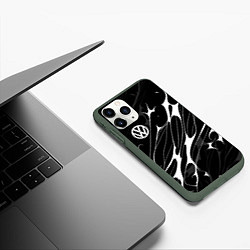 Чехол iPhone 11 Pro матовый Volkswagen - острые линии, цвет: 3D-темно-зеленый — фото 2