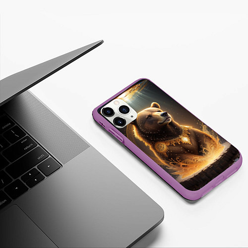Чехол iPhone 11 Pro матовый Бурый мишка / 3D-Фиолетовый – фото 3