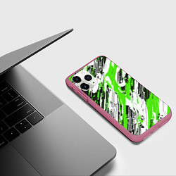 Чехол iPhone 11 Pro матовый Спонтанные брызги зелёные, цвет: 3D-малиновый — фото 2