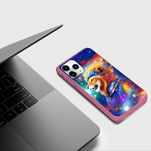 Чехол iPhone 11 Pro матовый Космический лев - неоновое свечение / 3D-Малиновый – фото 3