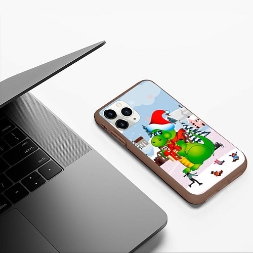 Чехол iPhone 11 Pro матовый Новогодний дракон / 3D-Коричневый – фото 3