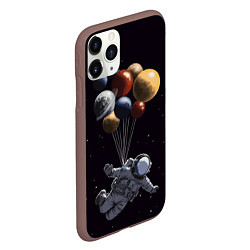 Чехол iPhone 11 Pro матовый Космонавт с шариками в космосе, цвет: 3D-коричневый — фото 2