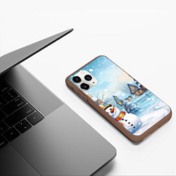 Чехол iPhone 11 Pro матовый Новогодний городок и снеговики, цвет: 3D-коричневый — фото 2