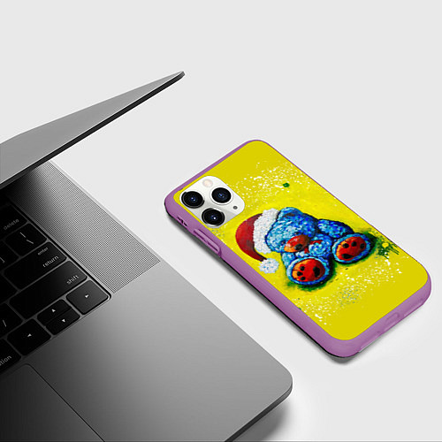 Чехол iPhone 11 Pro матовый Плюшевый Санта Клаус / 3D-Фиолетовый – фото 3