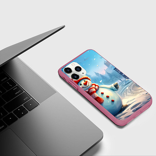 Чехол iPhone 11 Pro матовый Снеговик новогодний / 3D-Малиновый – фото 3