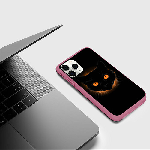 Чехол iPhone 11 Pro матовый Портрет черного кота в оранжевом свечении / 3D-Малиновый – фото 3
