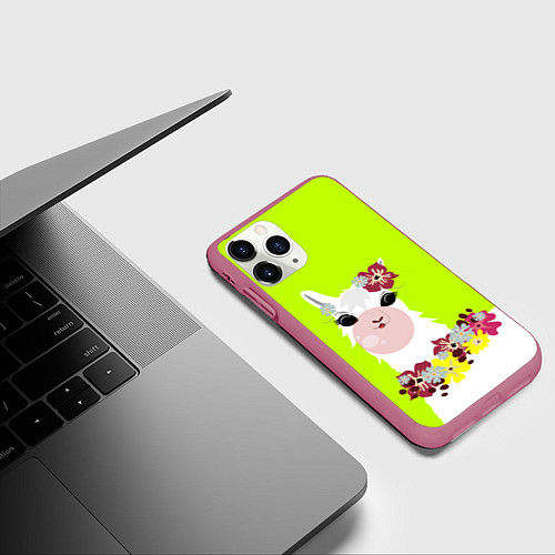 Чехол iPhone 11 Pro матовый Лама - альпака в венке / 3D-Малиновый – фото 3