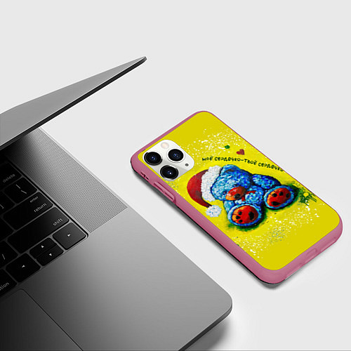 Чехол iPhone 11 Pro матовый Мишка: моё сердечко - твоё сердечко / 3D-Малиновый – фото 3