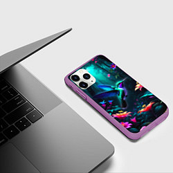 Чехол iPhone 11 Pro матовый Колибри в темном лесу, цвет: 3D-фиолетовый — фото 2