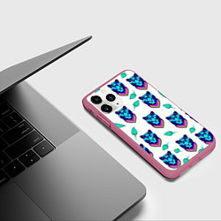 Чехол iPhone 11 Pro матовый Пантера и капля, цвет: 3D-малиновый — фото 2