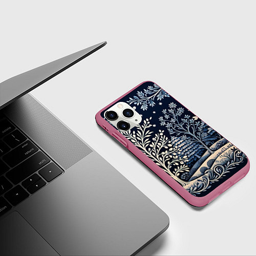 Чехол iPhone 11 Pro матовый Ледяные узоры нового года / 3D-Малиновый – фото 3