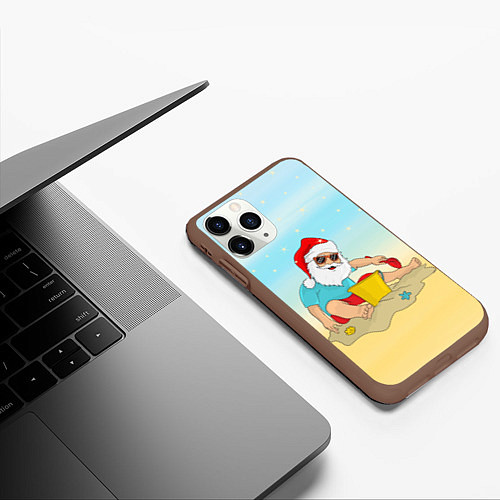 Чехол iPhone 11 Pro матовый Дед Мороз на море / 3D-Коричневый – фото 3