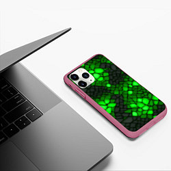 Чехол iPhone 11 Pro матовый Зелёный трескающийся камень, цвет: 3D-малиновый — фото 2