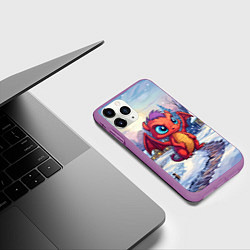 Чехол iPhone 11 Pro матовый Милый дракон в новогодней деревне, цвет: 3D-фиолетовый — фото 2
