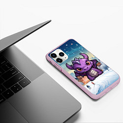 Чехол iPhone 11 Pro матовый Фиолетовый недовольный дракон, цвет: 3D-розовый — фото 2